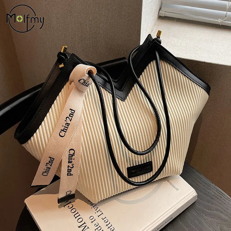 Heart Maxi Tote