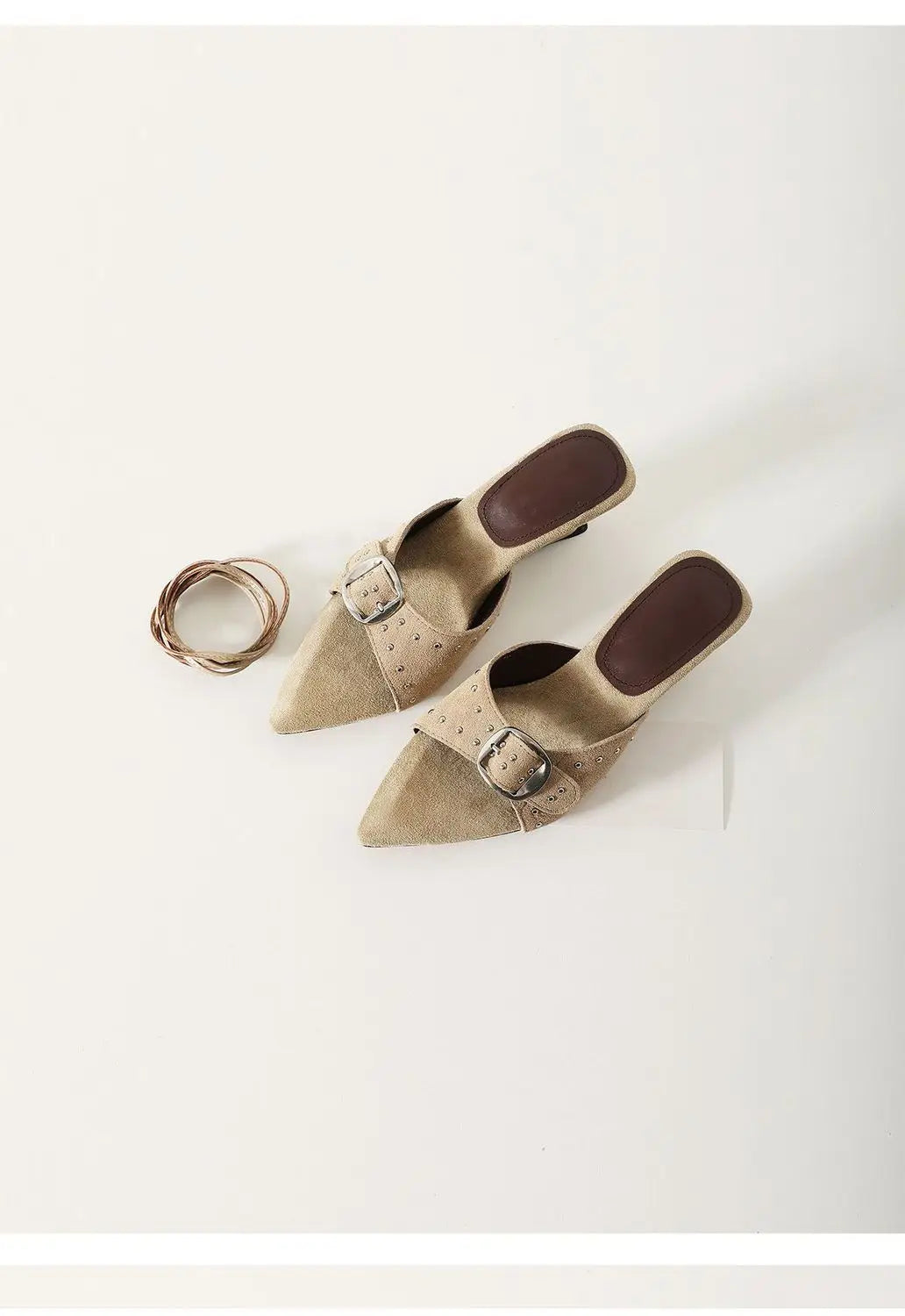 Retro Rivet Pumps