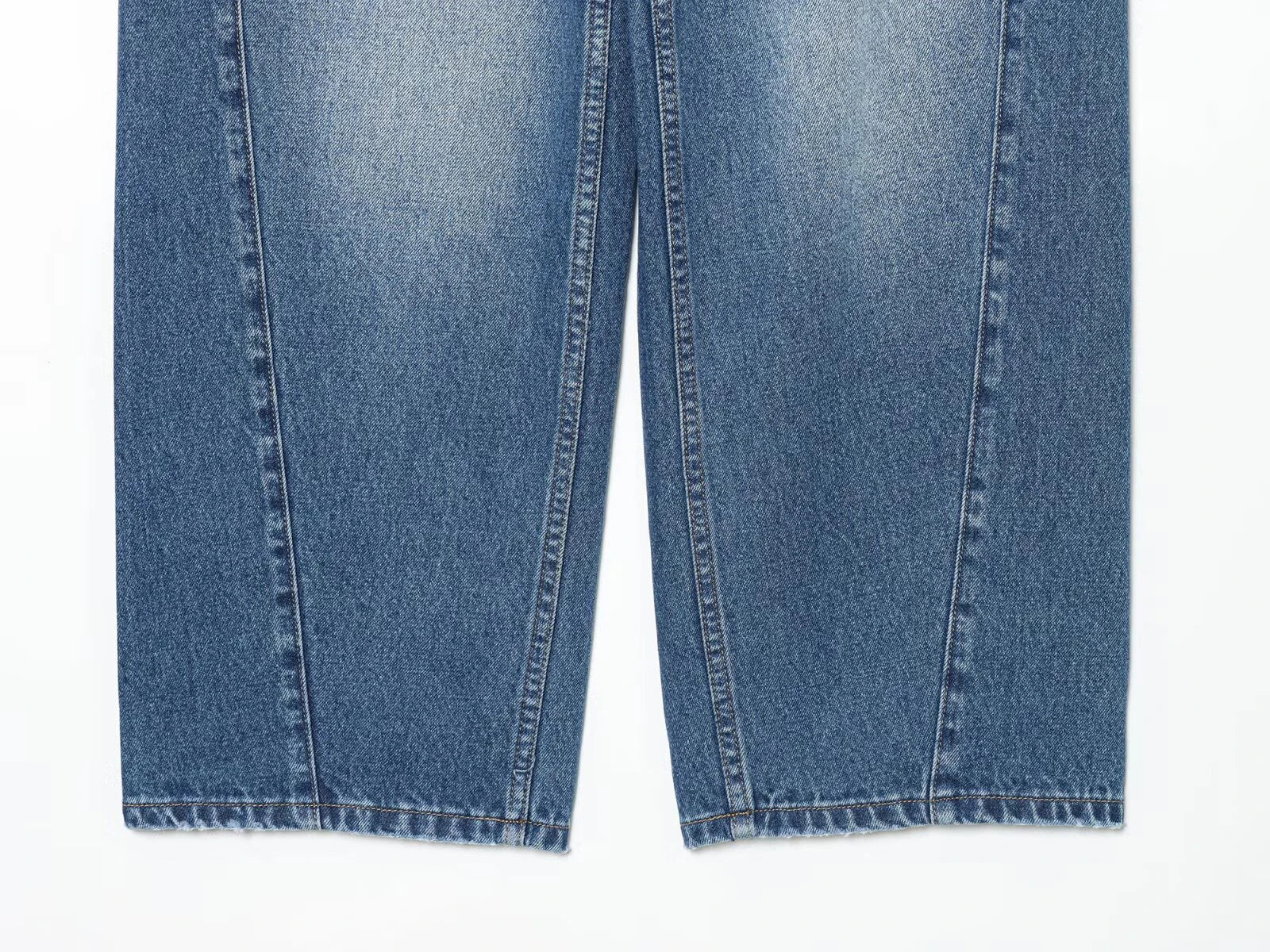 Balloon Curve Jeans
