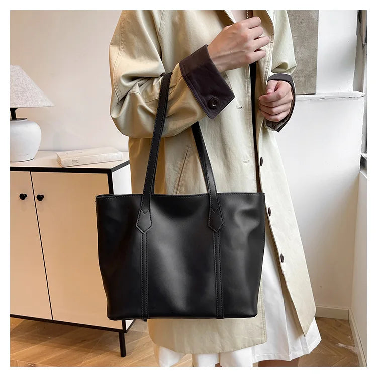 Minimal Commuter Tote