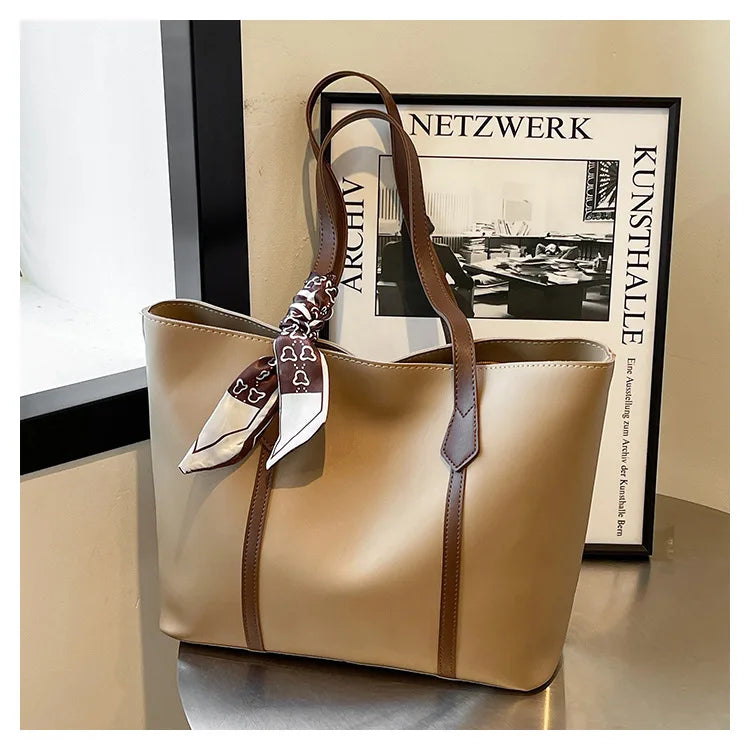 Minimal Commuter Tote