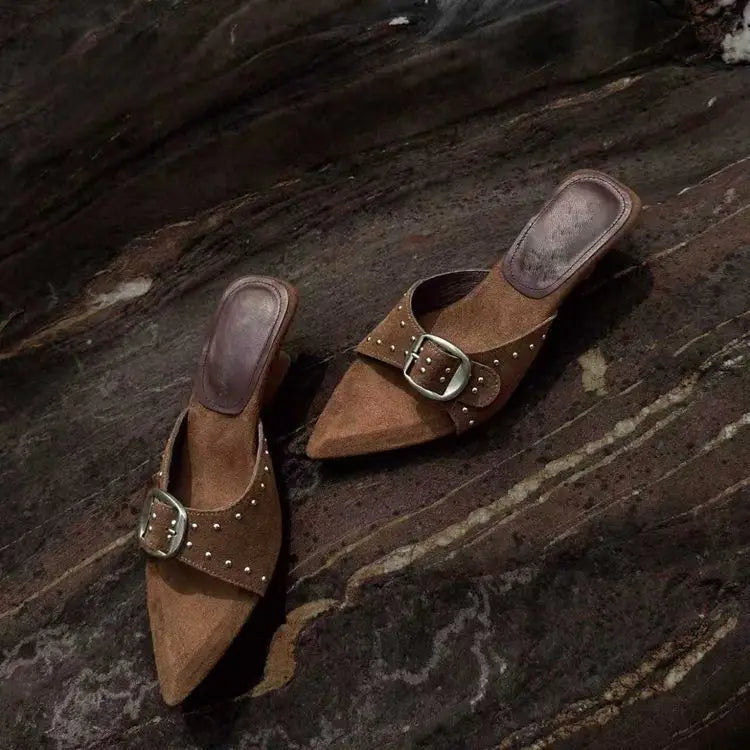 Retro Rivet Pumps